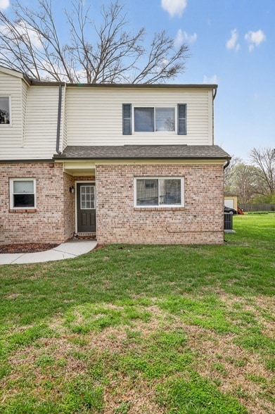 Photo - 601 E Grundy St Unit B