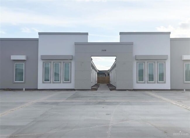 Building Photo - 2805 W Harrison Ave Unit 2