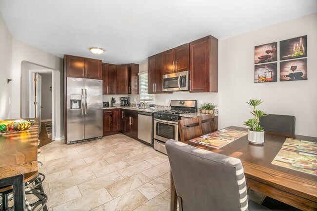 Photo - 3800 S Harvey Ave Unit ID1301570P