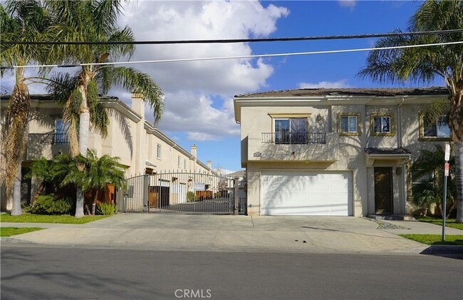 Building Photo - 7124 N Farralone Ave Unit 110