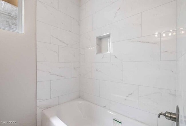 Photo - 239 W Cleveland Ave Unit 3