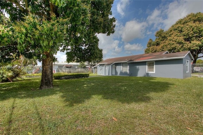 Photo - 3001 NW 102nd St