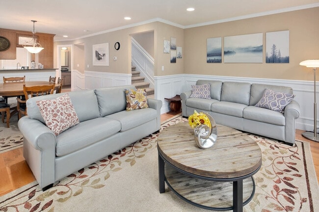 Photo - 2717B E Yesler Wy Unit SI ID1035856P