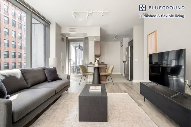 Photo - 210 N Wells St Unit SI FL14-ID605