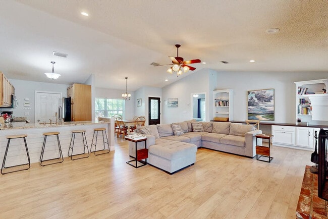 Building Photo - 5315 36th Ave Cir W Unit SI ID1591476P