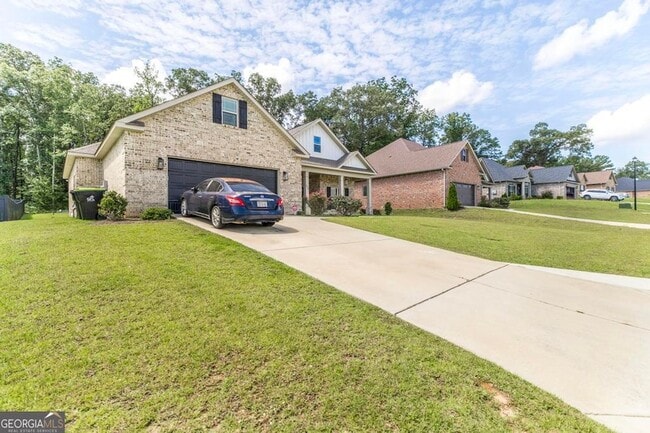 Photo - 306 Rustic Live Oak Trl