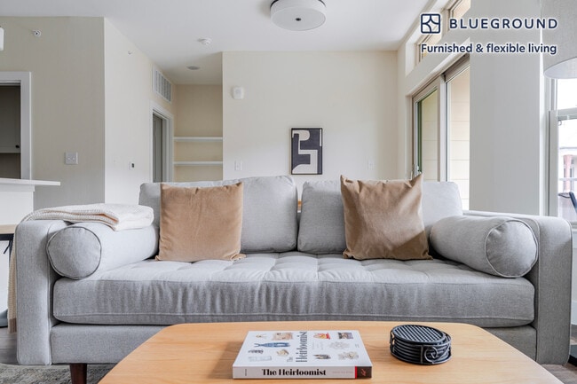 Photo - 1501 W Howard Ln Unit SI FL5-ID361