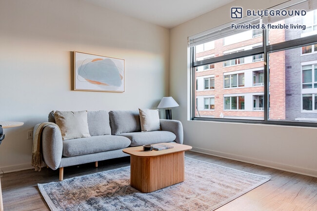 Building Photo - 1128 N Irving St Unit FL2-ID1145