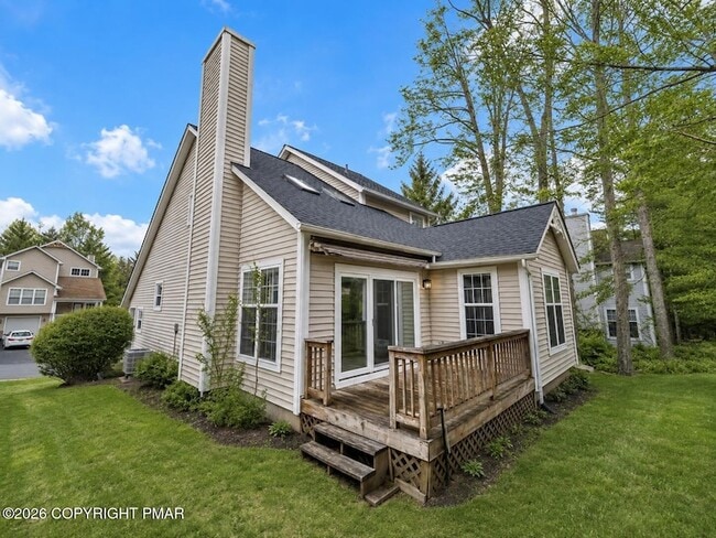 Photo - 212 Hawthorne Village Ct