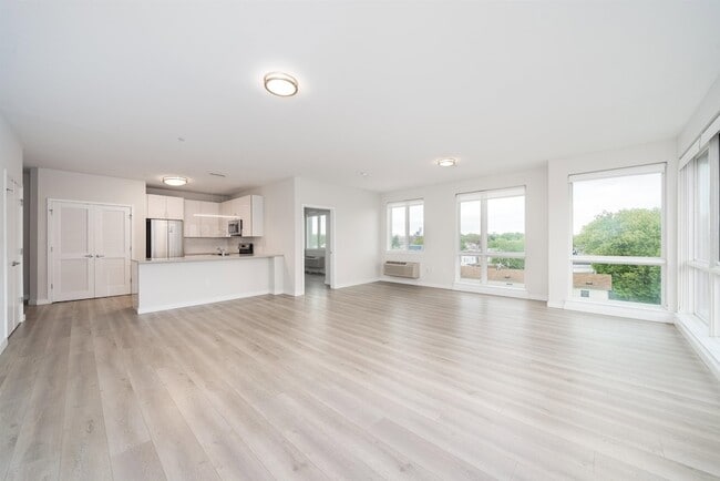 Photo - 16 Bennett St Unit 512