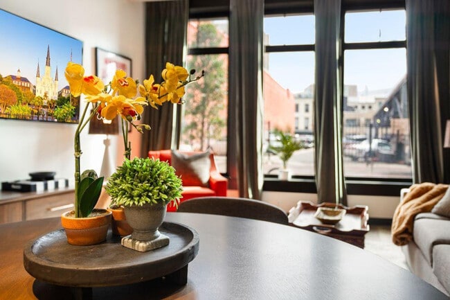 Photo - 611 Commerce St Unit ID1267084P