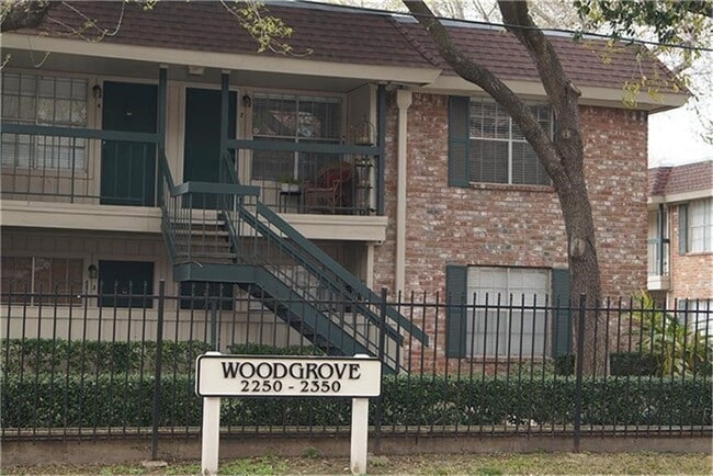 Building Photo - 2250 Bering Dr Unit 98