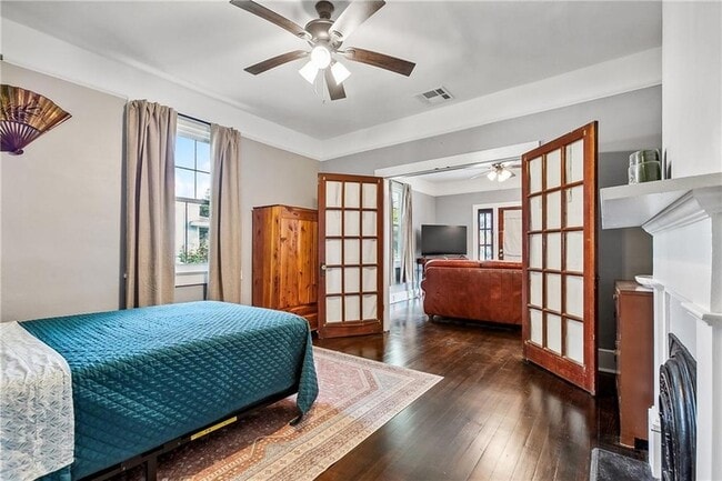 Photo - 915 Madison St