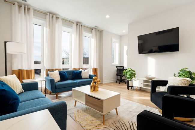 Building Photo - 3715 S Giles Ave Unit ID1228640P