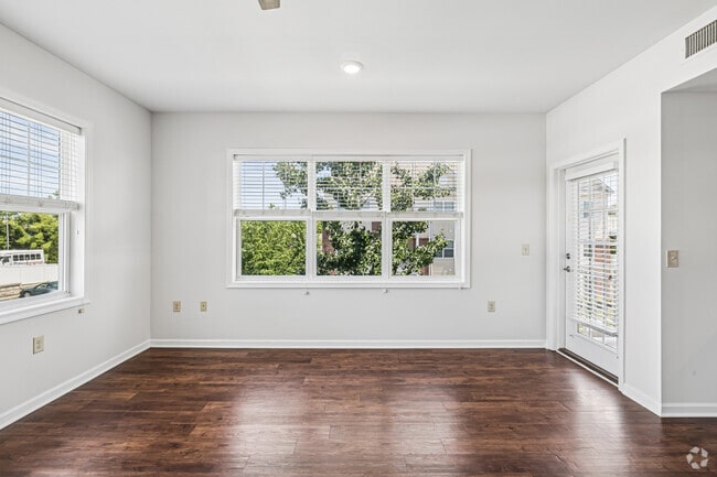 Silverton - 2BR, 2BA - 1,114SF - Dining Room - Station at Bucks County