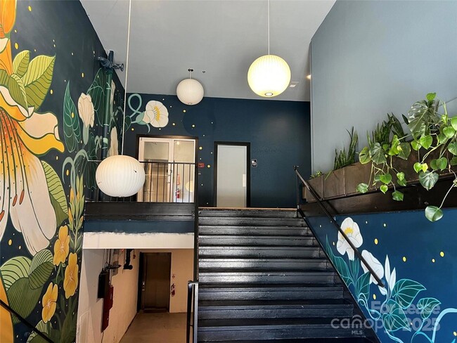 Building Photo - 1001 West Ave NW Unit 001