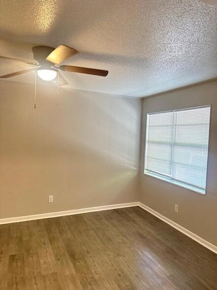 Photo - 363 Highland Ave NW