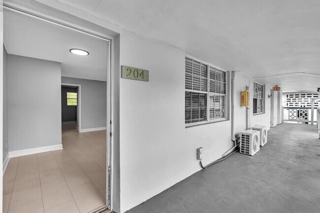 Photo - 626 SW 14th Ave Unit 204