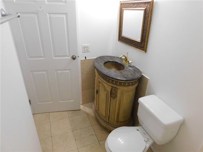 Photo - 557 7th Pl Unit 557