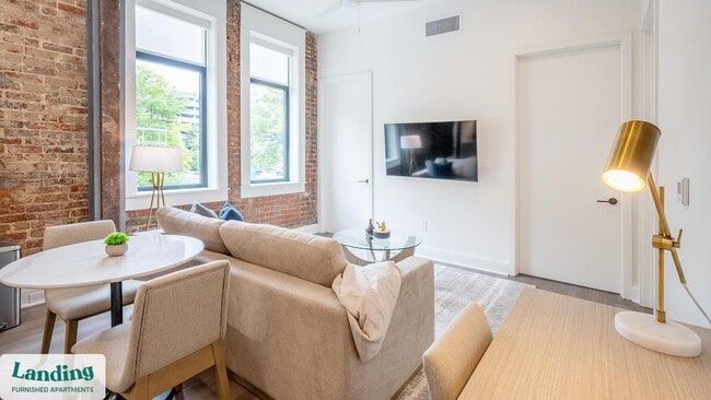 Photo - 425 20th St S Unit 200.579033