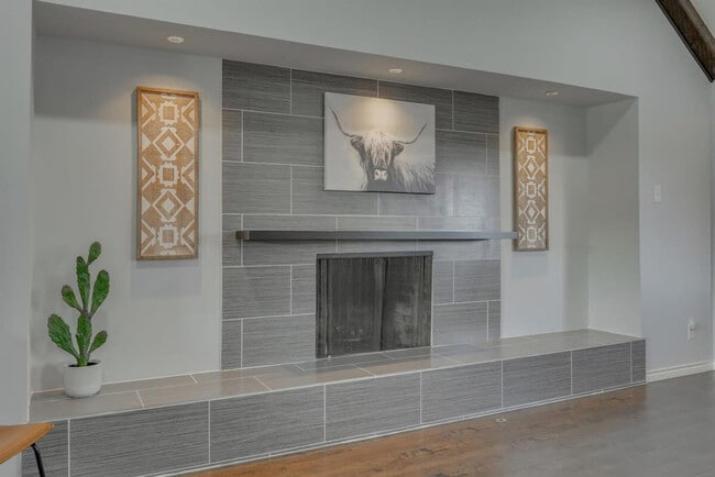 Photo - 1425 Mayfield Ave Unit ID1019489P