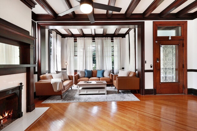 Building Photo - 4327 Canal St Unit ID1265374P