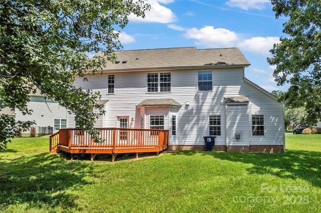 Photo - 2003 Red Carpet Ct