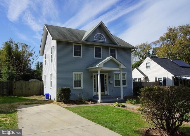 Photo - 923 Lewis Ave