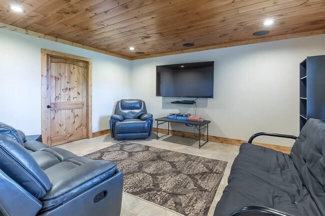 Building Photo - 312 Overlook Ridge Rd Unit ID1065699P