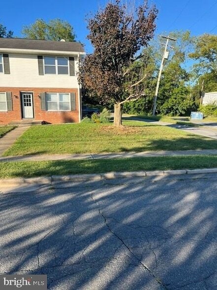 Photo - 224 W 8th St