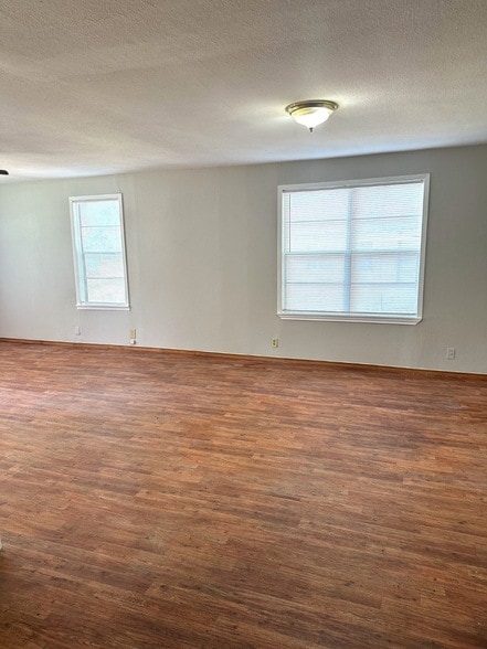 Photo - 2416 Graham St