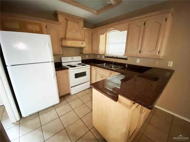 Photo - 4113 W La Guardia Ln Unit 3