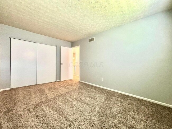 Photo - 4927 Godown Rd