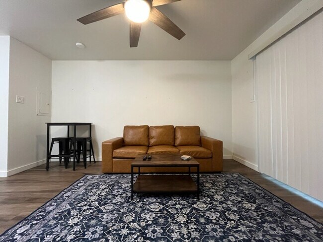 Photo - 4015 W 7th St Unit SI FL2-ID1492773P