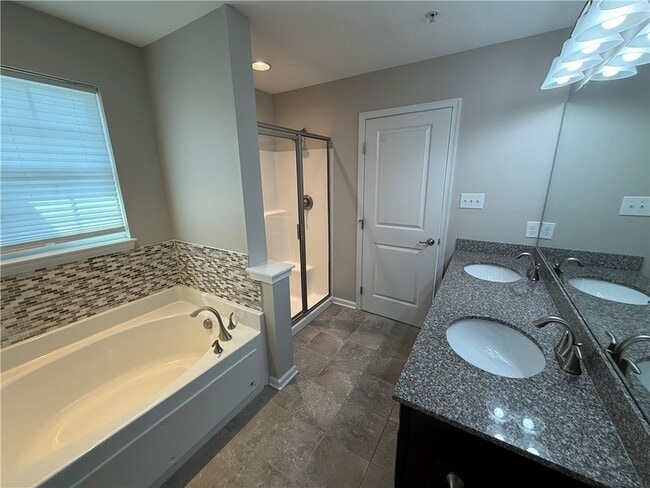 Photo - 202 Pointe View Dr