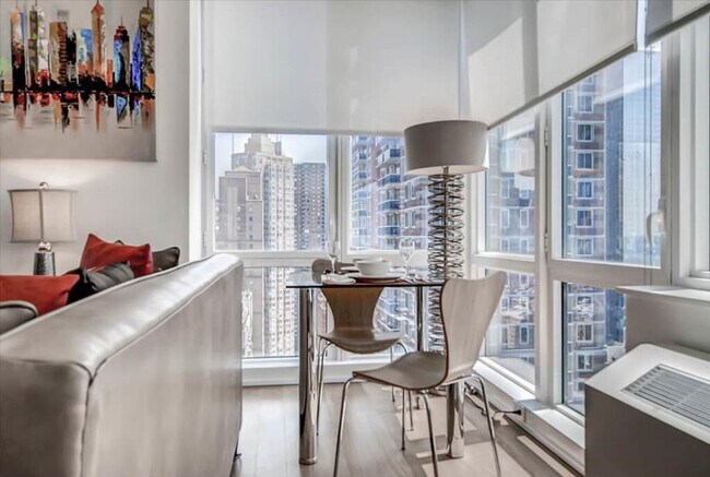 Photo - 605 W 42nd St Unit SI ID1026618P