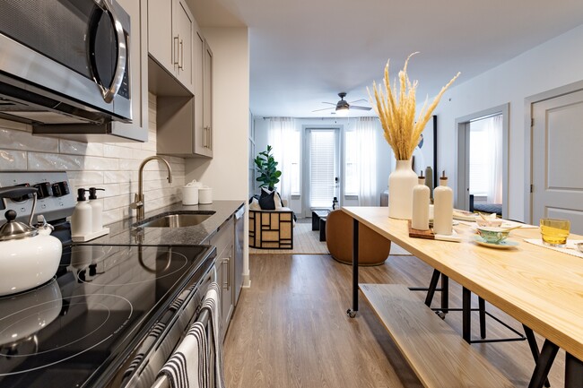 Photo - WOODBURN EXCHANGE