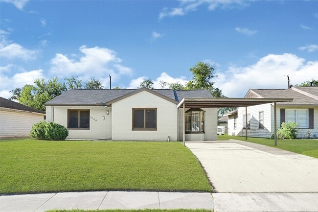 Building Photo - 3626 Yosemite St