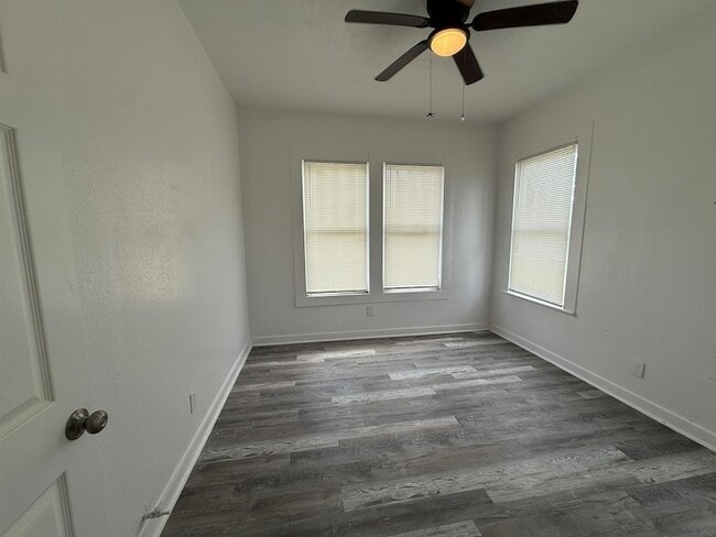 Photo - 2567 Rusk St