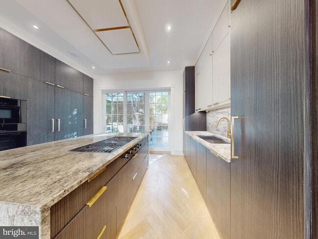 Photo - 1808 Riggs Pl NW