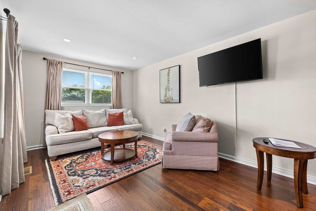 Photo - 633 Debbie Dr Unit SI ID1630013P