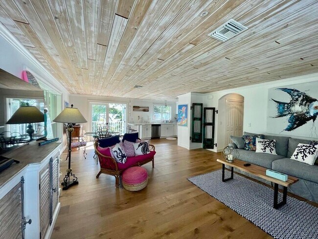 Photo - 924 Coquina Ln Unit 4