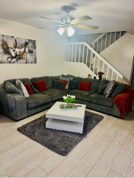 Photo - 922 Springdale Cir