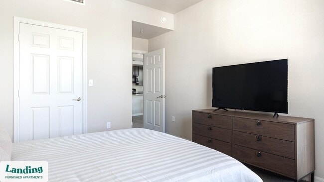 Photo - 4590 Winkler Ave Unit 08-306.1410921