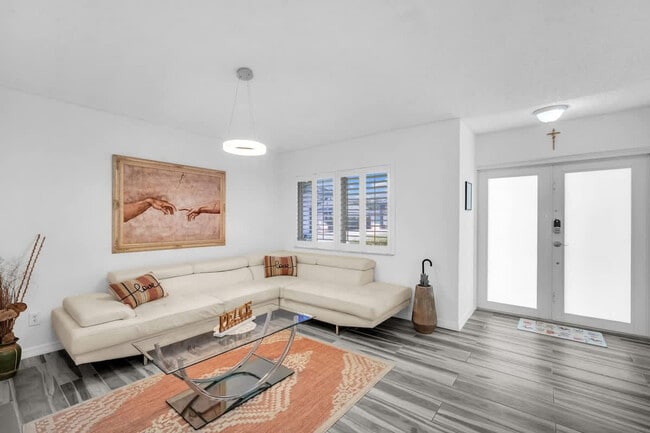 Photo - 909 NW 135th Ct Unit ID1232025P