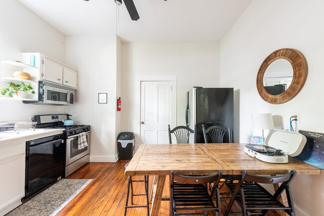 Photo - 1913 Willow St Unit SI ID1579530P