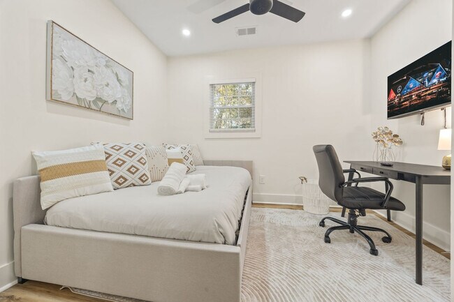 Photo - 1550 Mayflower Ave SW Unit SI ID1609616P