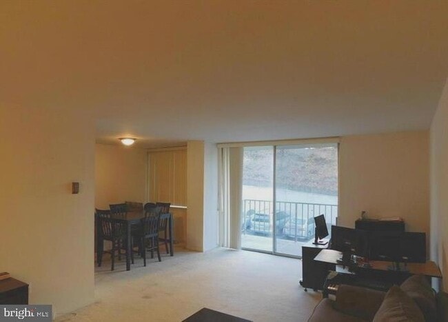 Photo - 5565 Columbia Pike Unit 310