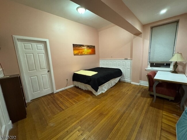 Building Photo - 209 Mt Prospect Ave Unit 12