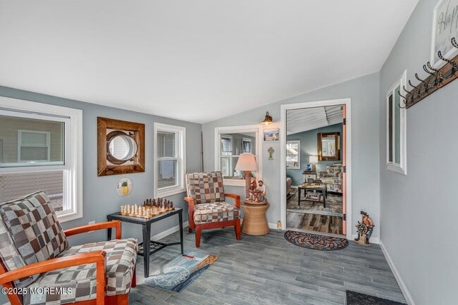 Photo - 28 S Los Angeles Dr